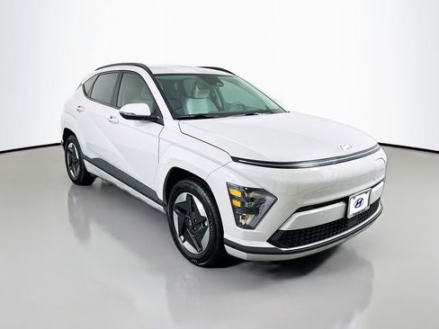 Certified 2024 Hyundai Kona SEL FWD image 3