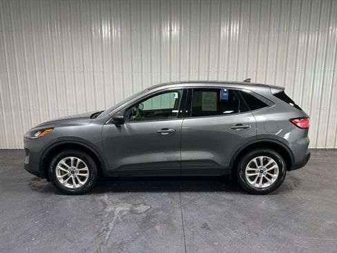 Used 2022 Ford Escape SE image 4
