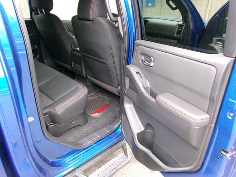 Used 2024 Nissan Frontier PRO-4X w/ Off-Road Protection Package image 12