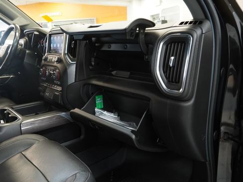 Used 2019 Chevrolet Silverado 1500 LTZ w/ LTZ Convenience Package AWD/4WD image 35