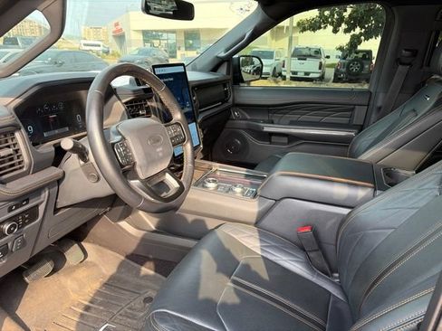 Used 2023 Ford Expedition Max Platinum AWD/4WD image 12