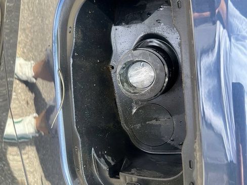 Used 2018 Chevrolet Equinox LT FWD image 36