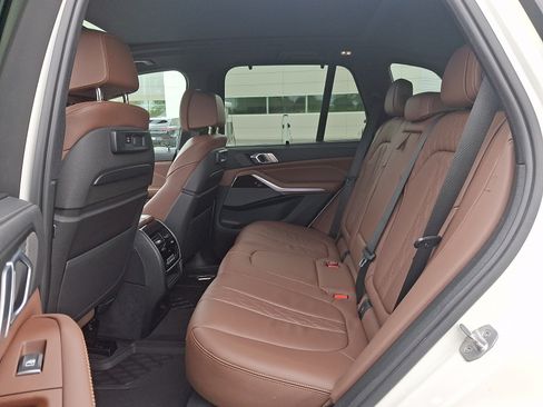 Used 2020 BMW X5 M50i w/ Executive Package AWD/4WD image 10