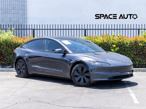 Used 2024 Tesla Model 3 Standard Range RWD image 1