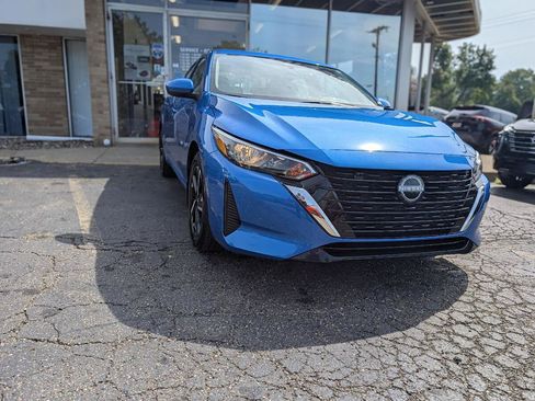 Used 2024 Nissan Sentra SV FWD image 14