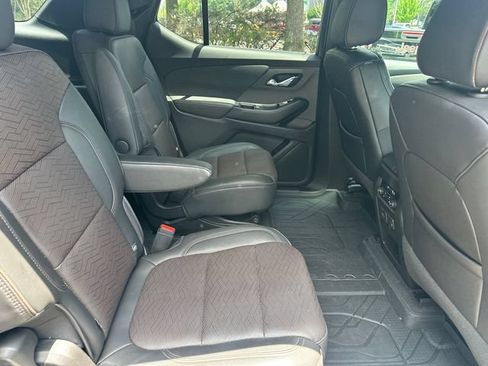 Used 2023 Chevrolet Traverse High Country w/ LPO, Floor Liner Package AWD/4WD image 17