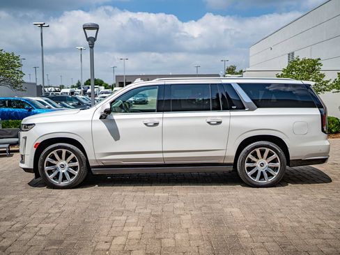Used 2023 Cadillac Escalade ESV Premium Luxury Platinum AWD/4WD image 8