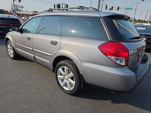 Used 2008 Subaru Outback 2.5i L.L. Bean AWD/4WD image 6