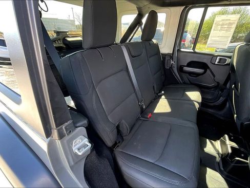 Used 2020 Jeep Wrangler Unlimited Sport image 25