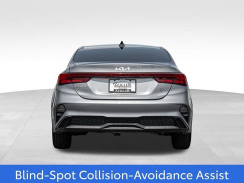 Used 2024 Kia Forte LXS w/ LXS Technology Package FWD image 6