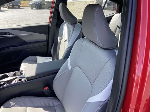 New 2026 Toyota Camry SE image 17