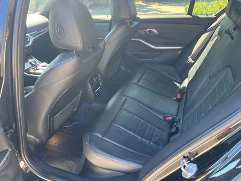 Used 2020 BMW 330i Sedan w/ M Sport Package image 10