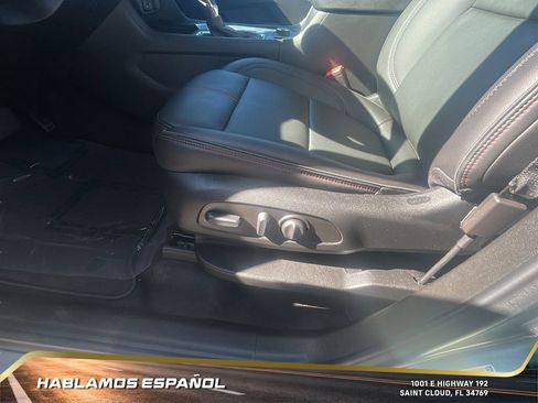 Used 2023 Chevrolet Traverse RS image 15