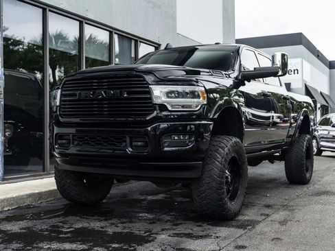 Used 2019 RAM 3500 Laramie AWD/4WD image 2
