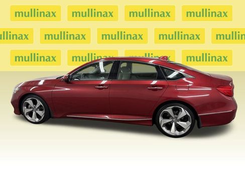 Used 2018 Honda Accord Touring image 10
