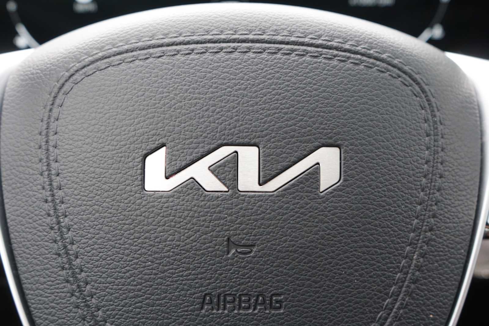 Certified 2023 Kia Telluride SX Prestige AWD/4WD image 12
