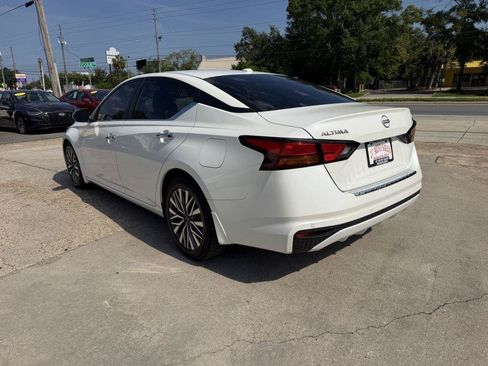 Used 2023 Nissan Altima 2.5 SV FWD image 7