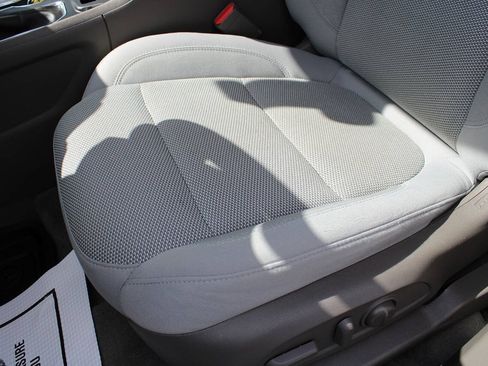 Used 2021 Chevrolet Traverse LT AWD/4WD image 21