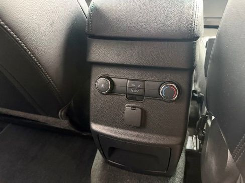 Used 2017 Ford Explorer XLT w/ Equipment Group 202A AWD/4WD image 17