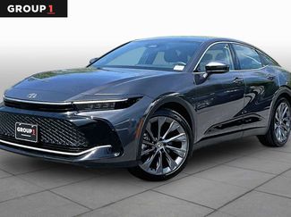 Used 2024 Toyota Crown Limited w/ Advanced Technology Package video 1