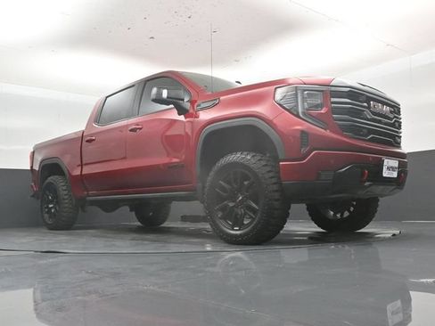 Used 2024 GMC Sierra 1500 AT4 w/ Technology Package AWD/4WD image 46