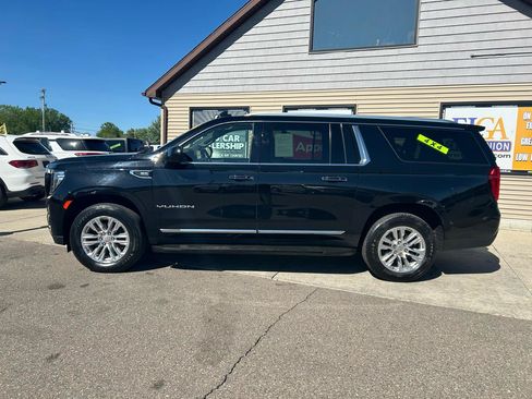 Used 2023 GMC Yukon XL SLT AWD/4WD image 8