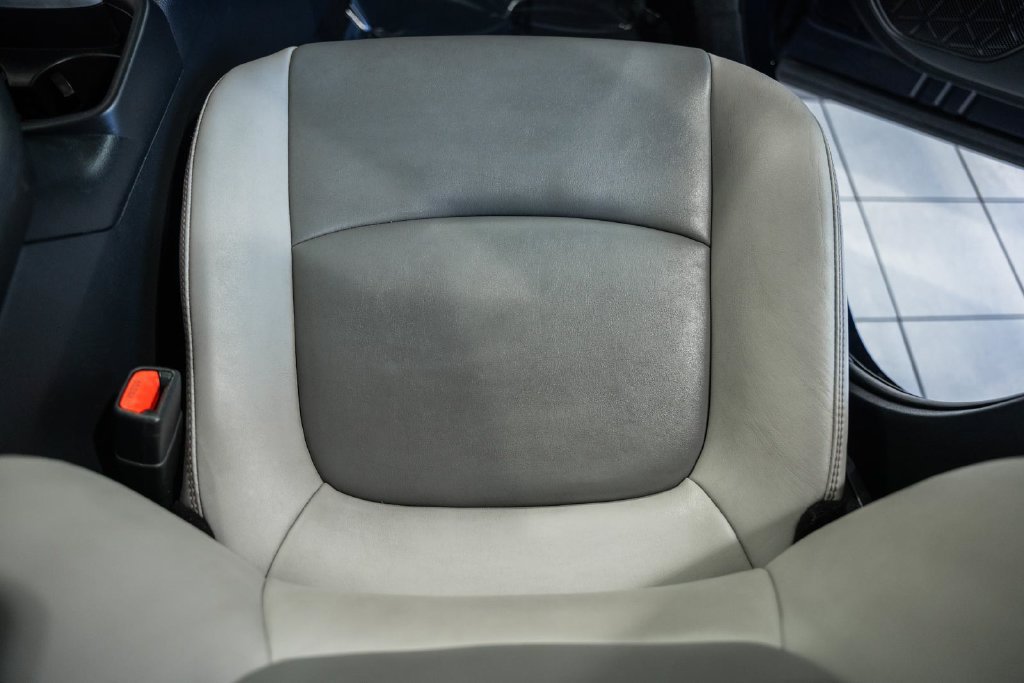 Used 2021 Toyota RAV4 XLE Premium FWD image 26