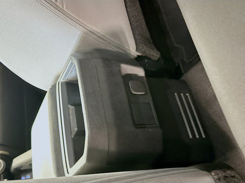 Used 2025 Toyota Tacoma TRD Off-Road image 27