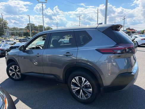 Used 2023 Nissan Rogue SV AWD/4WD image 6
