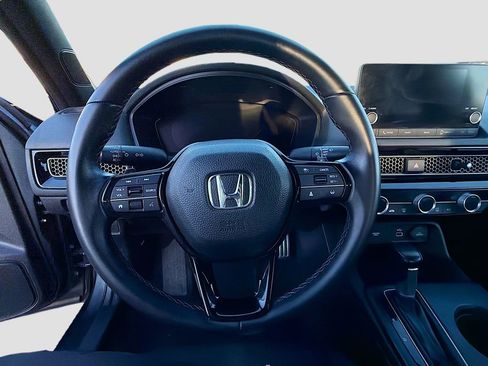 Used 2023 Honda Civic Sport image 11