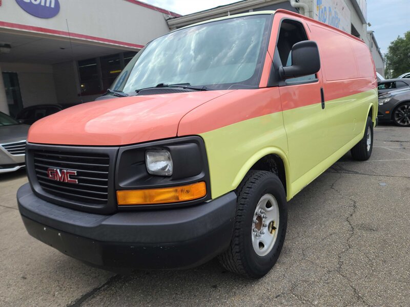 Used 2016 GMC Savana 2500 Extended RWD image 2