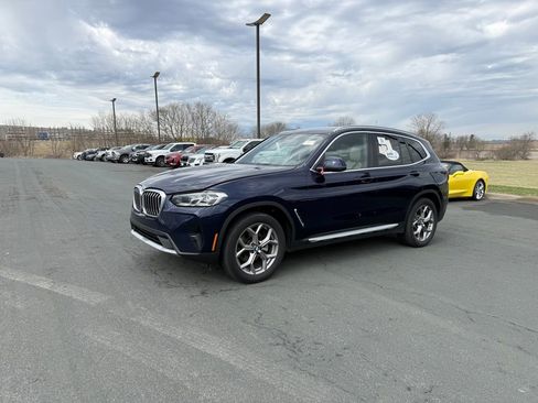 Used 2022 BMW X3 xDrive30i AWD/4WD image 3