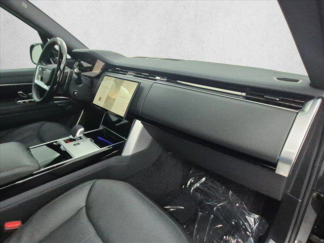 Certified 2025 Land Rover Range Rover SE AWD/4WD image 26