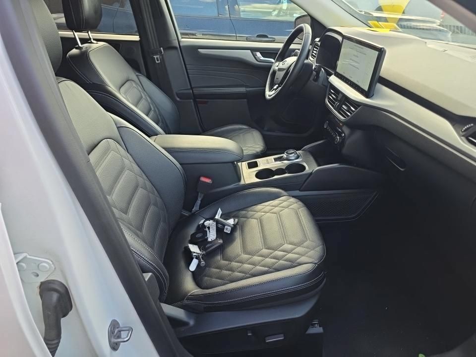 Used 2023 Ford Escape Platinum w/ Premium Technology Package AWD/4WD image 8