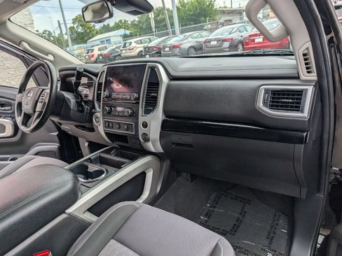 Used 2021 Nissan Titan SV w/ SV Convenience Package RWD image 13