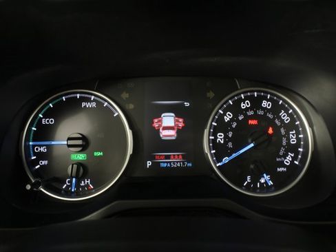 Used 2021 Toyota RAV4 XLE Premium image 13