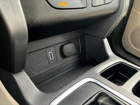 Used 2019 Ford Escape SE image 32
