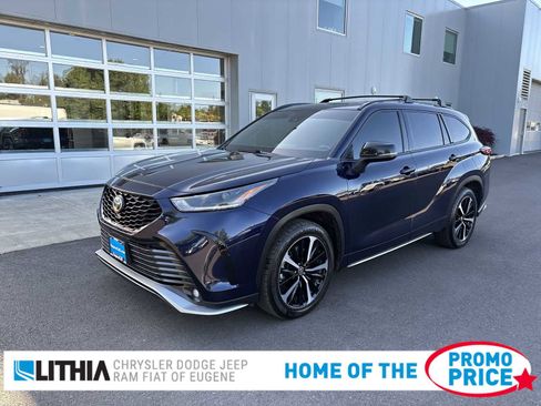 Used 2021 Toyota Highlander XSE AWD/4WD image 1