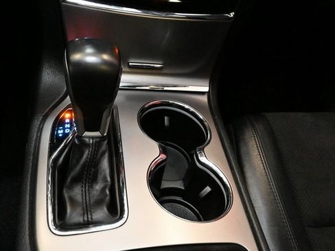 Used 2020 Jeep Grand Cherokee Altitude image 17