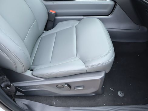 New 2026 Ford Expedition Active AWD/4WD image 17