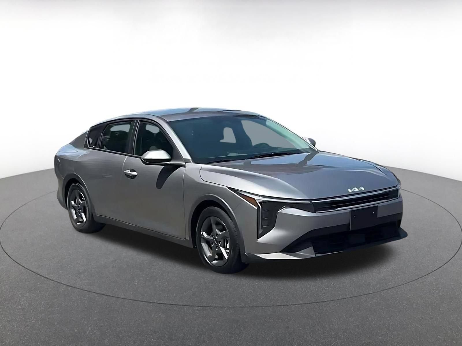 Used 2025 Kia K4 FWD image 2