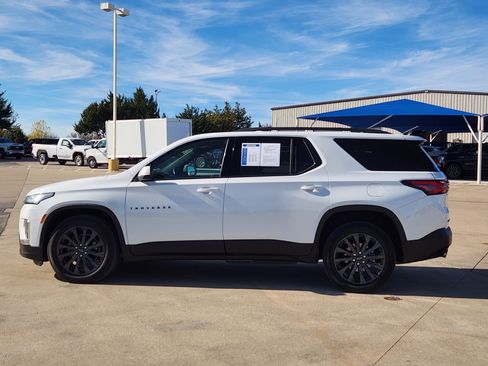 Certified 2023 Chevrolet Traverse RS w/ LPO, Floor Liner Package image 4