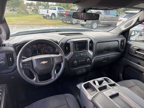 Used 2019 Chevrolet Silverado 1500 Custom w/ Custom Value Package image 8