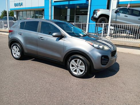 Used 2017 Kia Sportage LX AWD/4WD image 7
