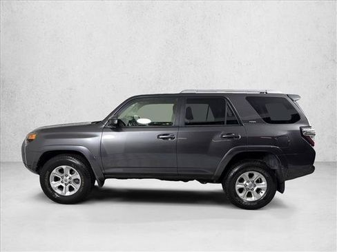 Used 2016 Toyota 4Runner SR5 RWD image 7