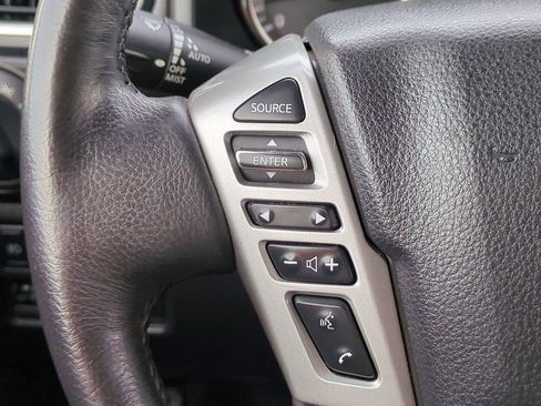 Used 2019 Nissan Titan SL w/ Midnight Edition image 26