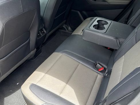 Used 2025 Chevrolet Equinox LT w/ Convenience Package II FWD image 24