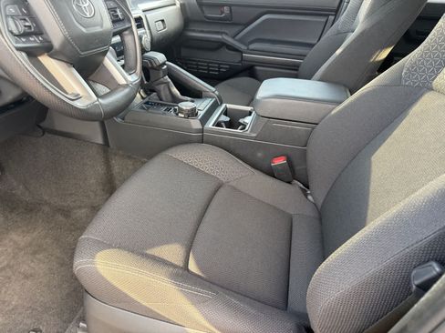 Used 2025 Toyota 4Runner SR5 AWD/4WD image 14