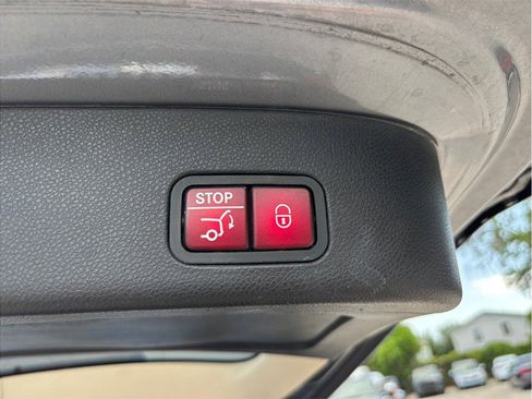 Used 2017 Mercedes-Benz GLS 450 4MATIC image 46