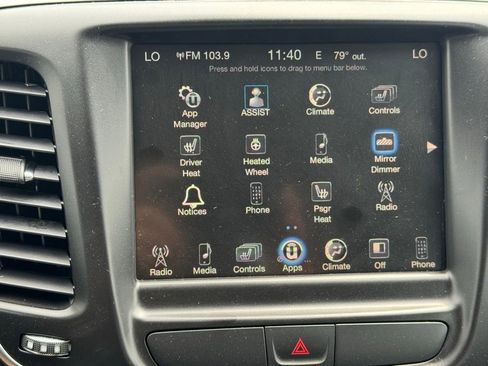 Used 2017 Chrysler 200 Limited Platinum w/ Comfort & Convenience Group FWD image 3